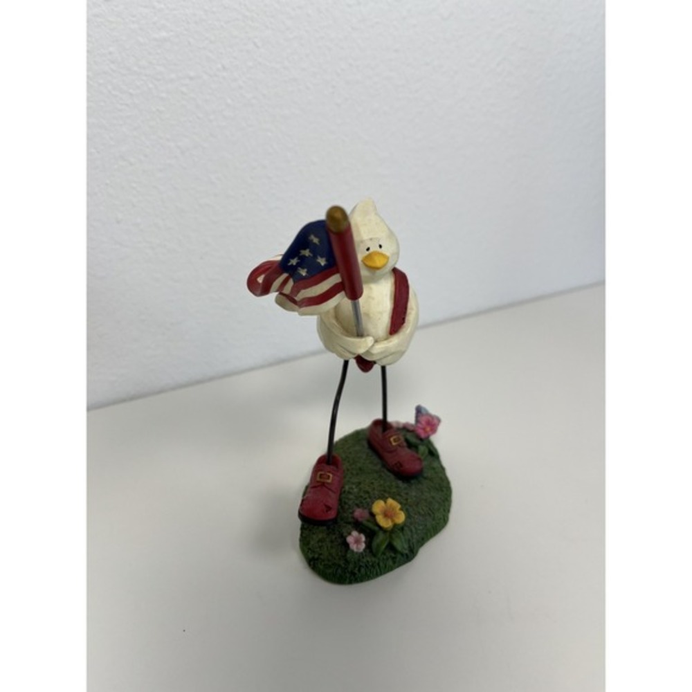 Russ‎ Berrie" TWEET ALONG WITH ME Figurine Bird With American Flag - Picture 2 of 10